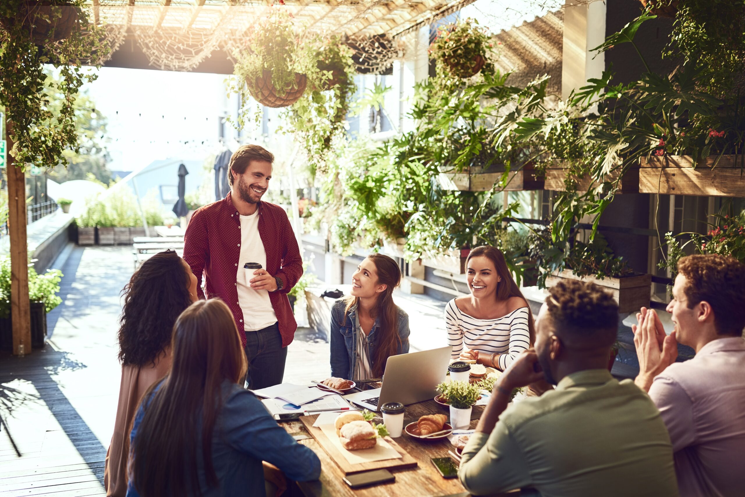 Presentation,,Restaurant,And,Business,People,In,Lunch,Meeting,For,Discussion,